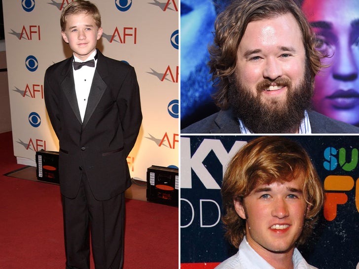 a12b42660b654f7e871c84c1c31eabbb_md Haley Joel Osment Through The Years