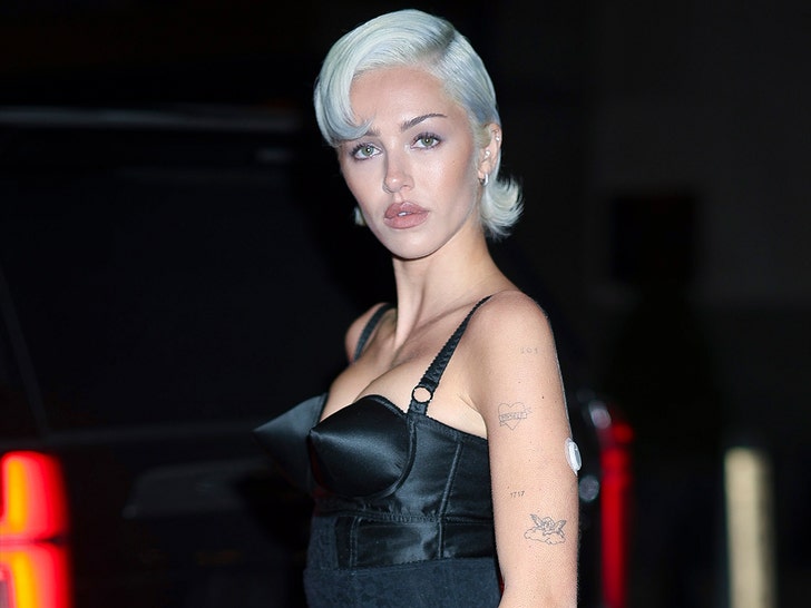 a1d9dd480bf64d77a8f6680ff09fc95a_md Delilah Belle Hamlin and Amelia Hamlin getty 2