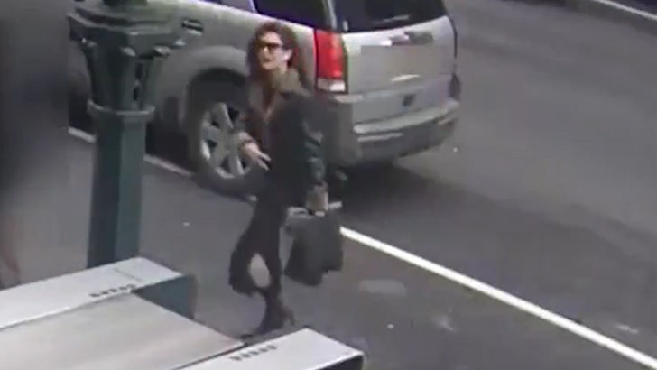 a224431f6b304bf982d0f66b9014a604_md 052325_nyc_stabber_kal