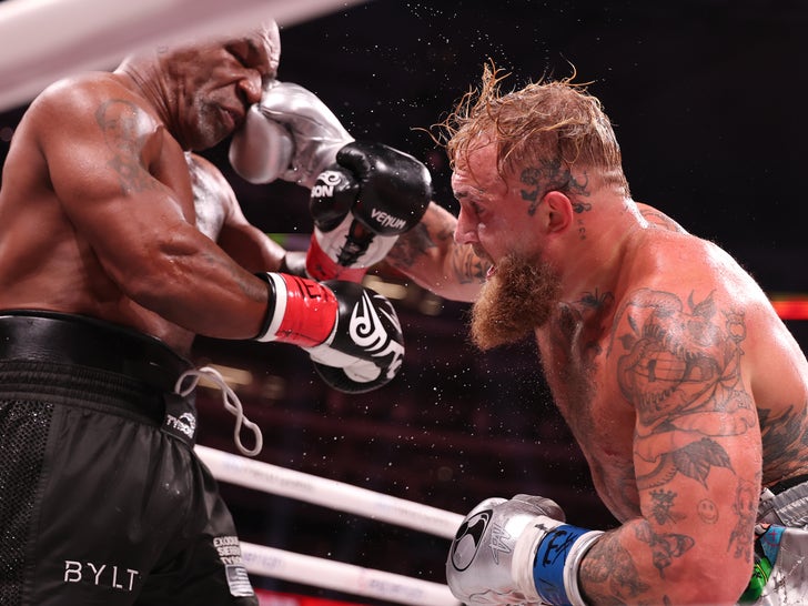 a27b1905b14a40f6888dd9f1b15b08ce_md Jake Paul Fight Photos