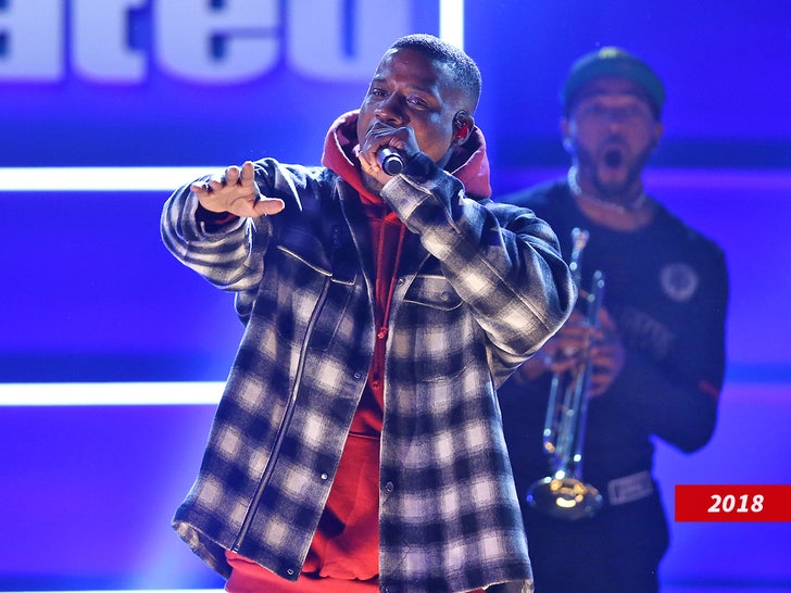 a2aaa2bdb2ac4ef1b62b7cd653c39332_md jay rock rapping sub getty swipe