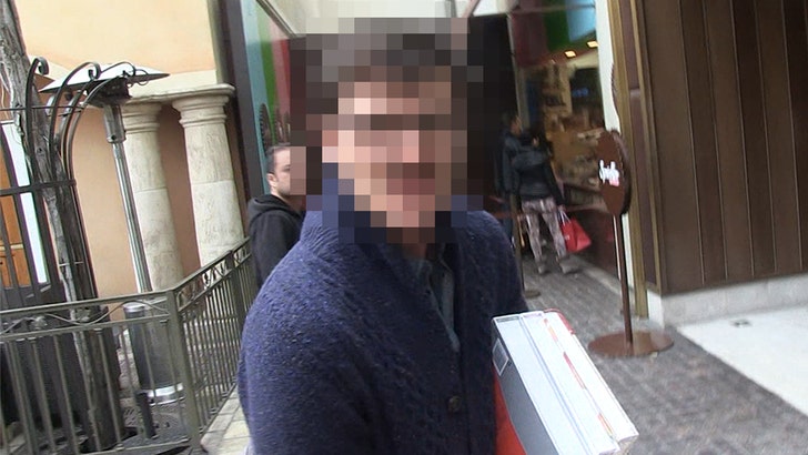 a59403e255f34658bdc1d7dcca7f397b_md 072125_guess_who_pedro_pascal_kal
