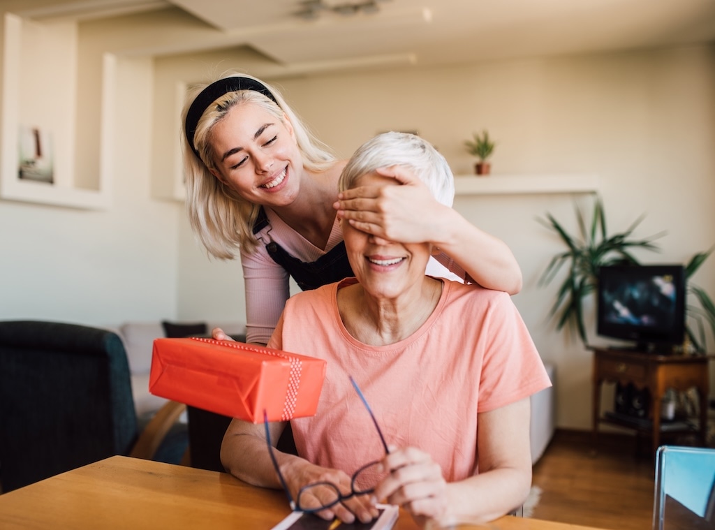 a66754ee-ac9b-4070-bc1e-022d70feb755_1744916691 uniquetop.jpg