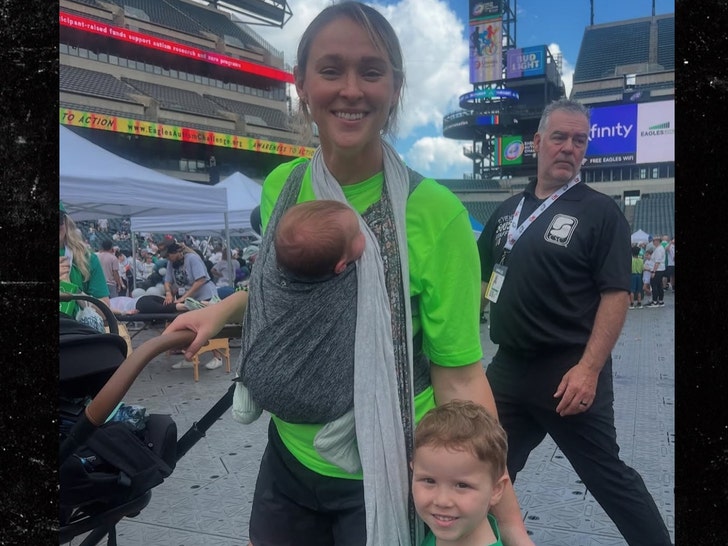 kylie kelce and her newborn finnley instagram kelcebrothers