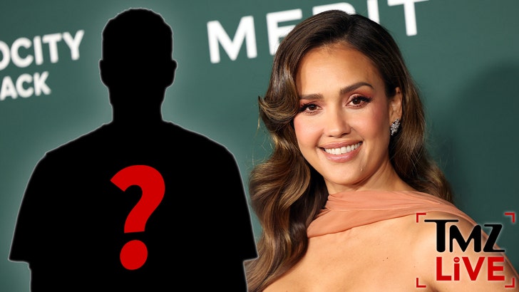 aa8cff1a6f5b4b20b47ddd0060422035_md jessica_alba_live_kal_v2
