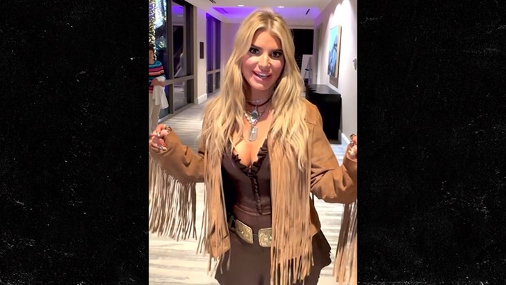 aba4f00155314bec838ae8118d1ef6d4_md 031325_jessica_simpson_kal