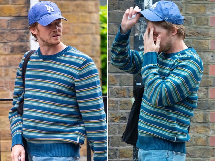 acb6f9005e524639a874a2f638170b43_md Taylor Swift's Ex Joe Alwyn Spotted for First Time Since Her Engagement Announcement