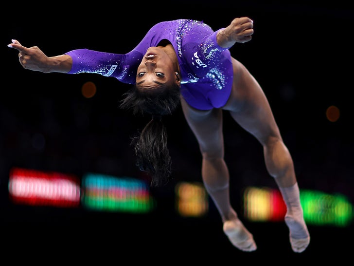 ae23c95e3db94cc195f6a550325fb80f_md Simone Biles Flipping To Gold