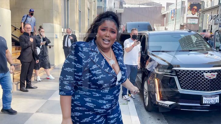 ae699fb80e7b4350a7bf5625a5332554_md 071822-lizzo-kal