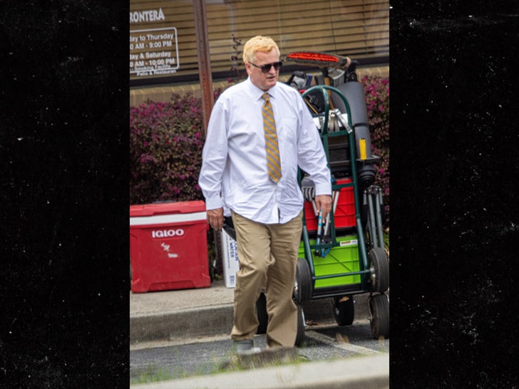 Jason Clarke portraying Alex Murdaugh filming backgrid 1