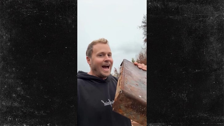 af3399473e1649aaaa61299eac2584e1_md 030725_spencer_pratt_box-kal