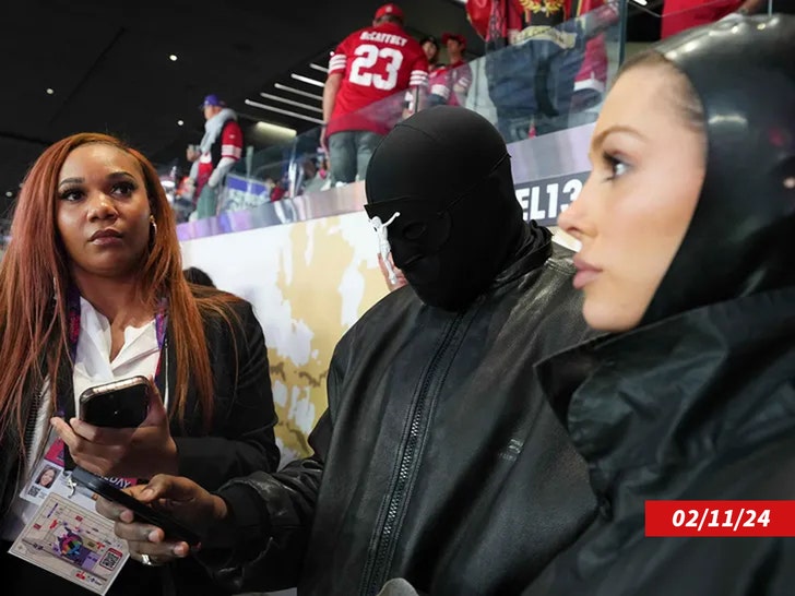 af4e7b7db42d4fc8b9bfb497718fc39f_md kanye west at superbowl imagn 1