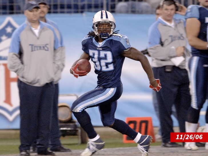 aff24a8668d24e139e0faa22c32e29eb_md Adam Pacman Jones titans