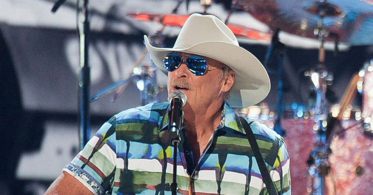 alan-jackson-sets-farewell-concert-date-amid-incurable-diagnosis-1-1760108973771 Photo of Alan Jackson