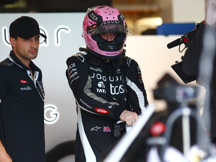 b22a461318c040b5b97802d54e84282f_md Brooklyn Beckham Driving Formula E