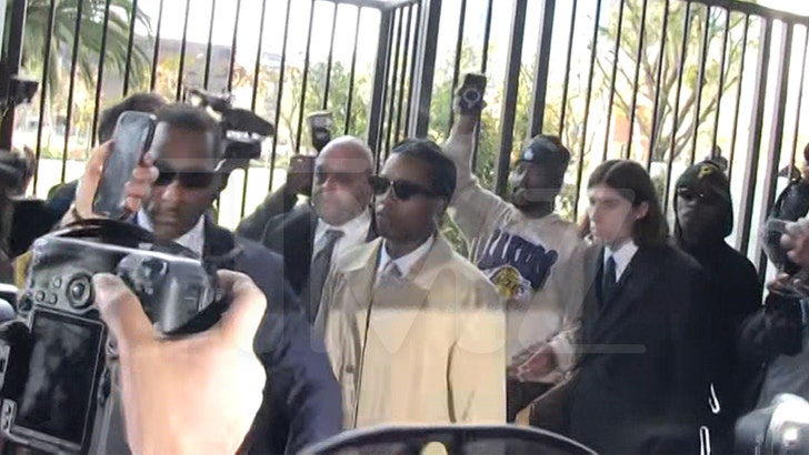 b2d858ce6c364fcd87eafb6e2e141902_md-2 012925_asap_rocky_court-kal