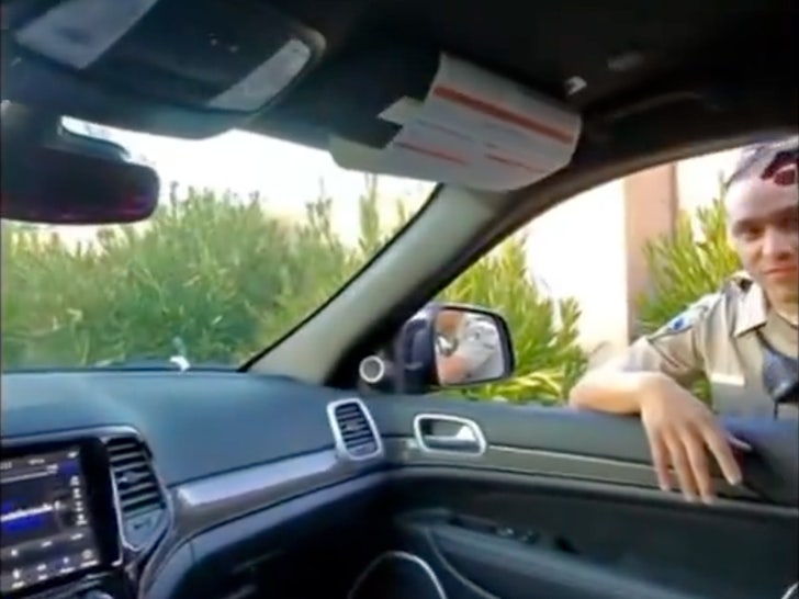 b2f7fddcad414720a45f0344e5811be1_md Brandon Aiyuk cop sub x coach yak