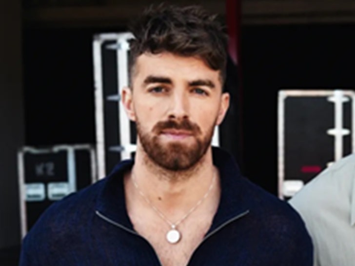 b647a93961c74e7399f5a63357f71df0_md Drew Taggart 1
