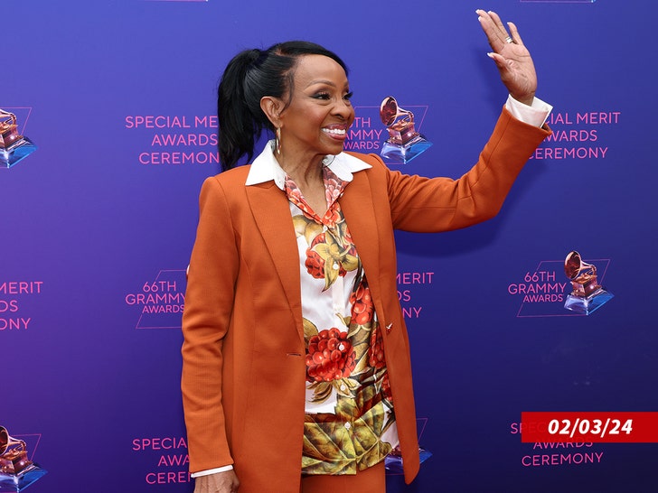 b762dd252cd74448bca01b5b36648e82_md Gladys Knight