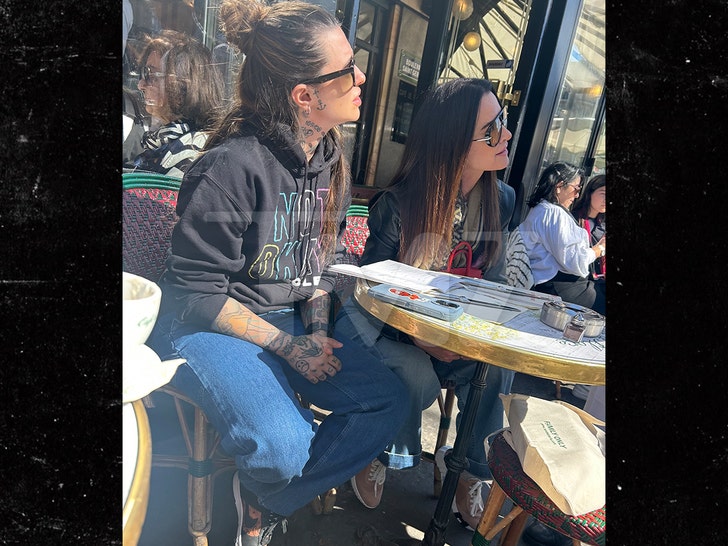b7a4f54ef3da4036a20fddaf45d7228a_md Morgan Wade and Kyle Richards were at Cafe de Flore in Paris