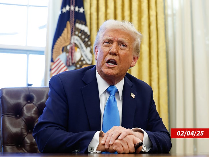 b81fc77b8fc64a8e898d2d892255fce8_md-1 donald trump sub getty swip