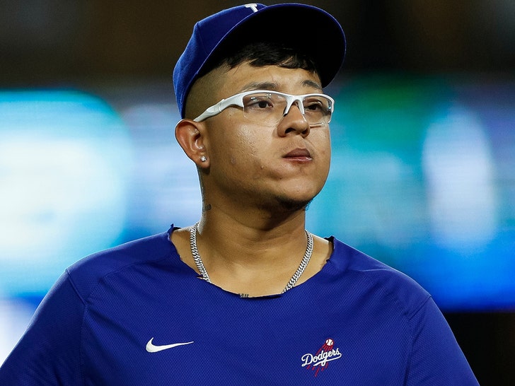 b8e37d325f0a4cebafc67db99e147132_md julio urias