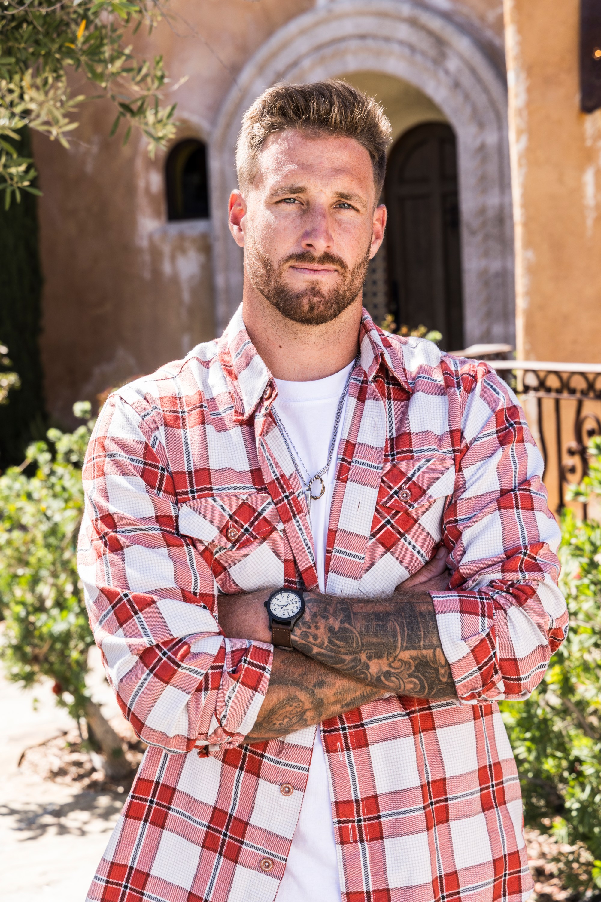 bachelor-mansion-takeover_sam-mckinney-_credit-hgtv