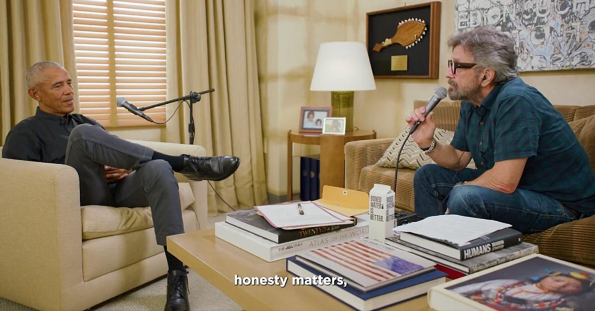 barack-obama-marc-maron-podcast-michelle-obama-didnt-sign-up-criticism-marriage5-1760378174046 Photo of Barack Obama and Marc Maron