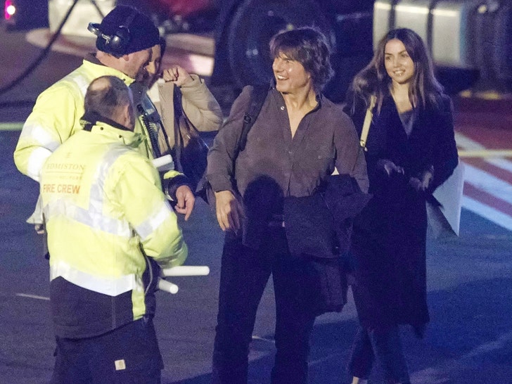 bc34bced9ff54681a5ba274183fa4e5c_md Tom Cruise and Ana de Armas
