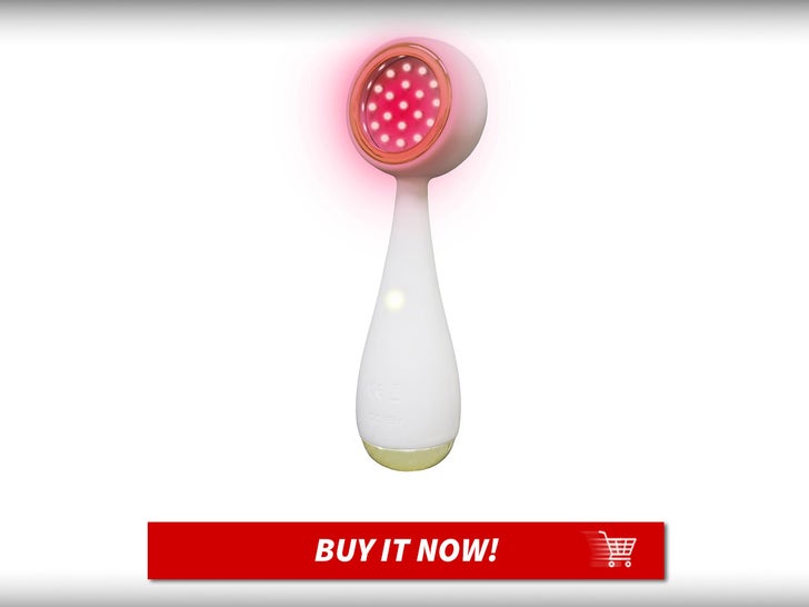bd40366f2f5242e2bdec18b67f4e2e9b_md PMD-Clean-Redvolution-Smart-Facial-Cleansing-Device-with-Silicone-Brush-MAIN