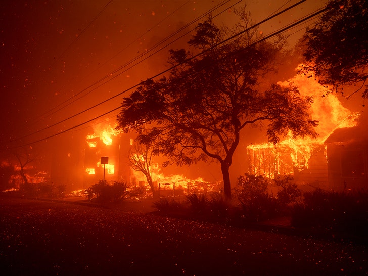 bd932d909118420abae3708aaccd3d99_md Pacific Palisades Fire In Malibu