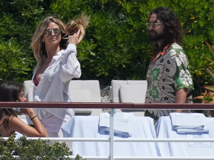 Heidi Klum And Tom Kaulitz Sun Bathing At Their Hotel In Cannes