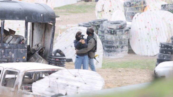 be2fe99c78784552b77246fe64654108_md 030325_jennifer_garner_ben_affleck_kal