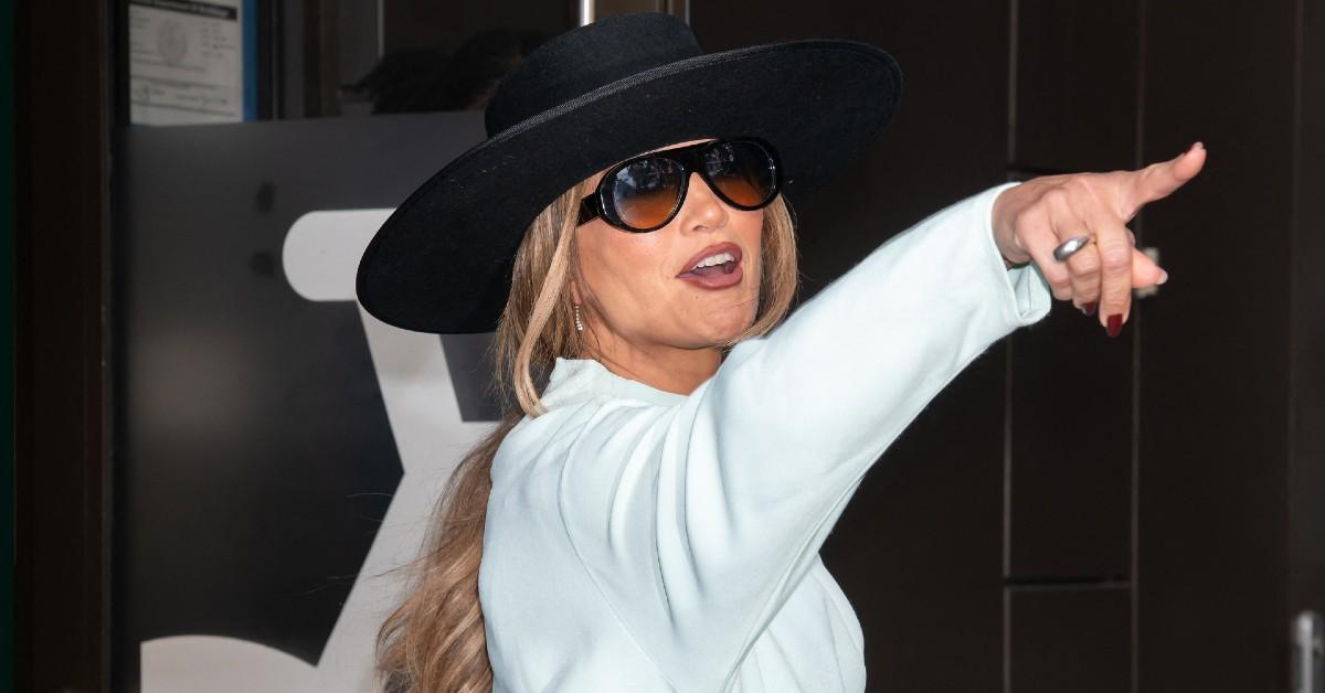 ben-affleck-and-jennifer-lopez-spark-fears-for-his-sobriety-after-pals-reveal-how-pair-are-secretly-back-together7-1760375137932 Photo of Jennifer Lopez