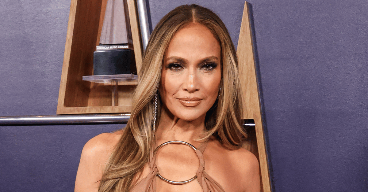 ben-affleck-celebrates-first-post-divorce-birthday-amid-jlos-career-comeback-2-1755274120931 Photo of Jennifer Lopez