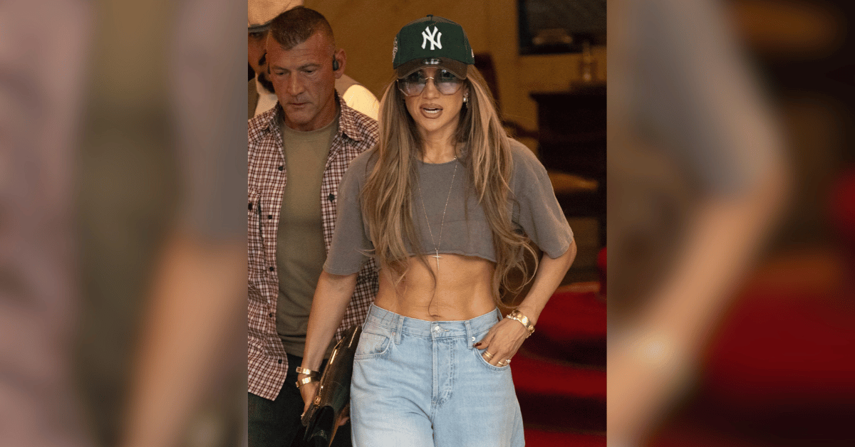 ben-affleck-celebrates-first-post-divorce-birthday-amid-jlos-career-comeback-3-1755274092009 Photo of Jennifer Lopez