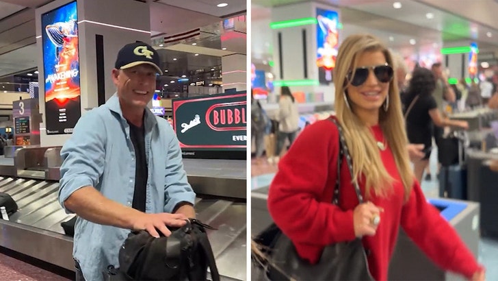bfe9fc2d4abf421fb57074cbf034954b_md jessica-simpson-eric-johnson-arriving-kal-08-29-2025