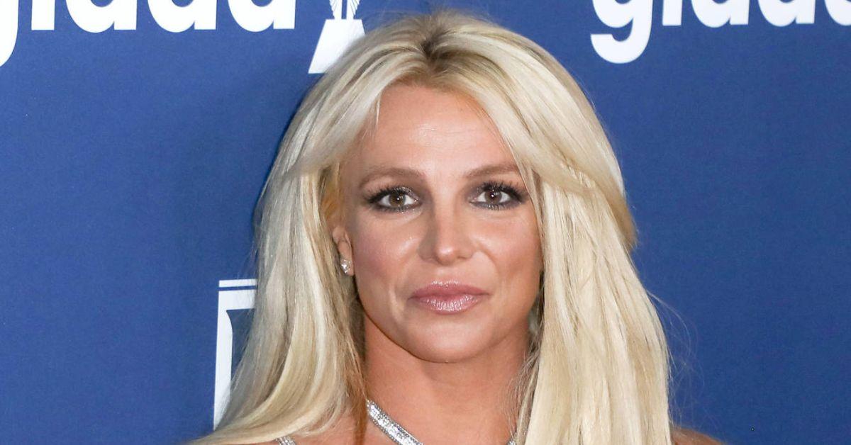 britney-spears-43-healing-heart-with-employees-gigolo-types-1746693833463 britney spears healing heart with employees gigolo types
