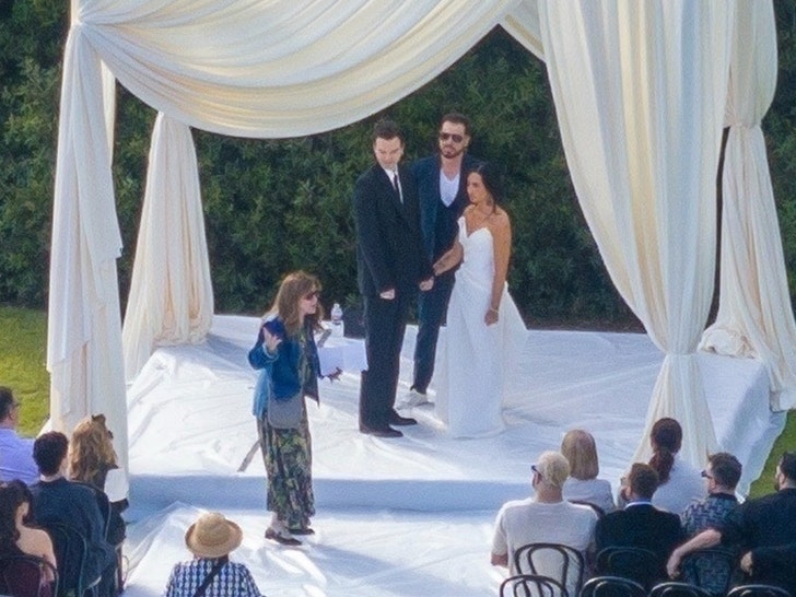 c0bed38b45e04712906f5f7b16df97ff_md Demi Lovato and Jordan Lutes Wedding Rehearsal