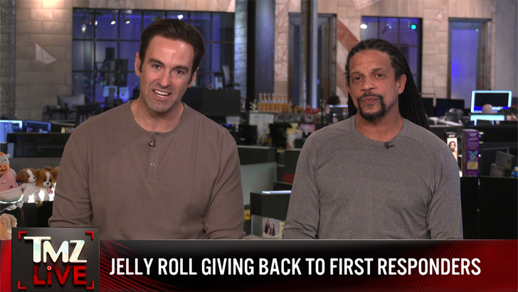 c1cf33d5536a4f46af75a179306475e0_md jelly roll