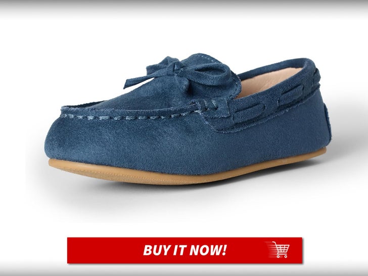 c2b2a6af6a8b43159e1ace993292aca8_md Slip-On-Loafer-Flat-Shoes-MAIN