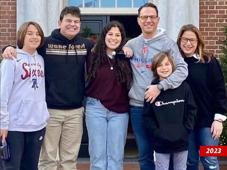governor josh shapiro and family insta 1