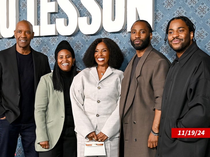 c3c24b37f11a48d99aa0f3bd83bf94db_md Denzel Washington, Katia Washington, Pauletta Washington, John David Washington, and Malcolm Washington