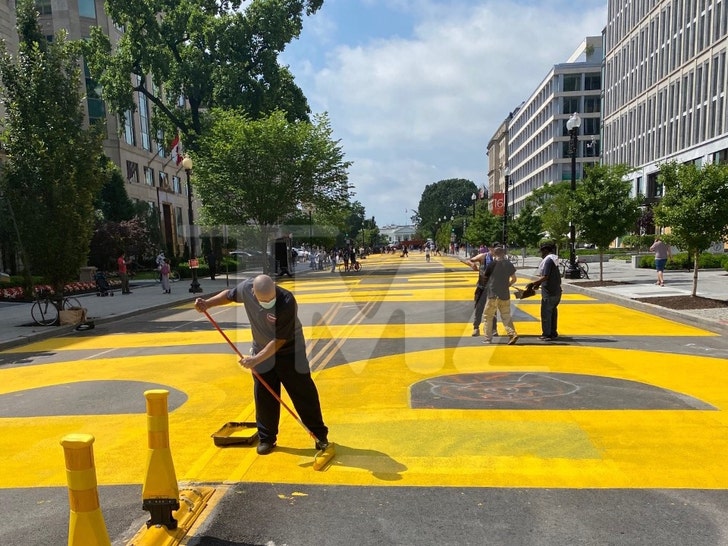 c4422d77af7a4e0e9820b662b13a5c46_md Black Lives Matter Street Art in Washington DC