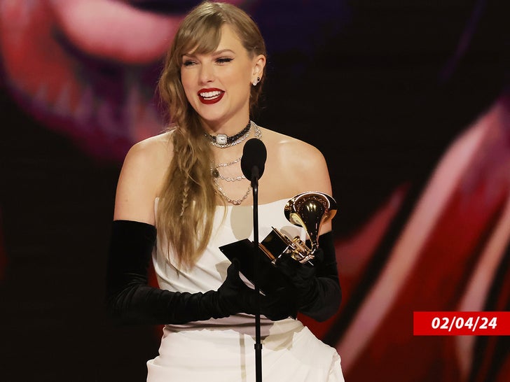 c58e2f4abe904586bac28668b55953c5_md taylor swift grammy awards 2024