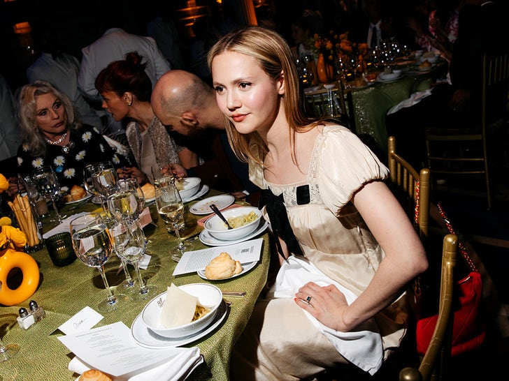 0425-planned-parenthood-gala-iris-apatow-photos-primary