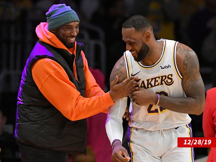 c65a9240fe83482cb966f7227b012b20_md kobe bryant lebron james