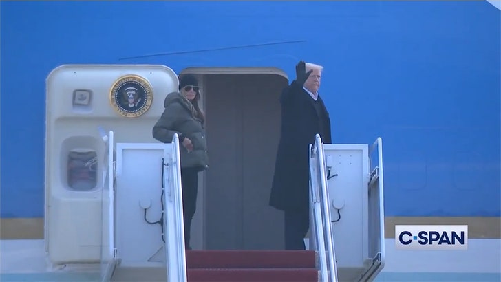 cb87f78f28784ca6b3293d62dd2b945f_md 012425_donald_trump_air_force_1-kal