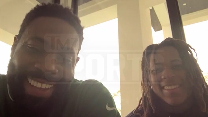 cecf91e504ba4310a6dc4ad6bf0a942f_md 012025_antonio_cromartie_footsteps_kal