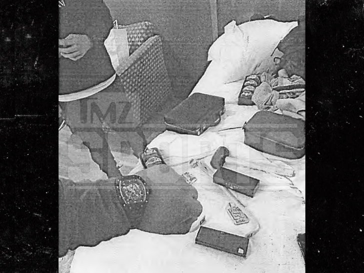 cf0cea20b7034a178e18d60463908bf9_md stolen goods nfl sub wm